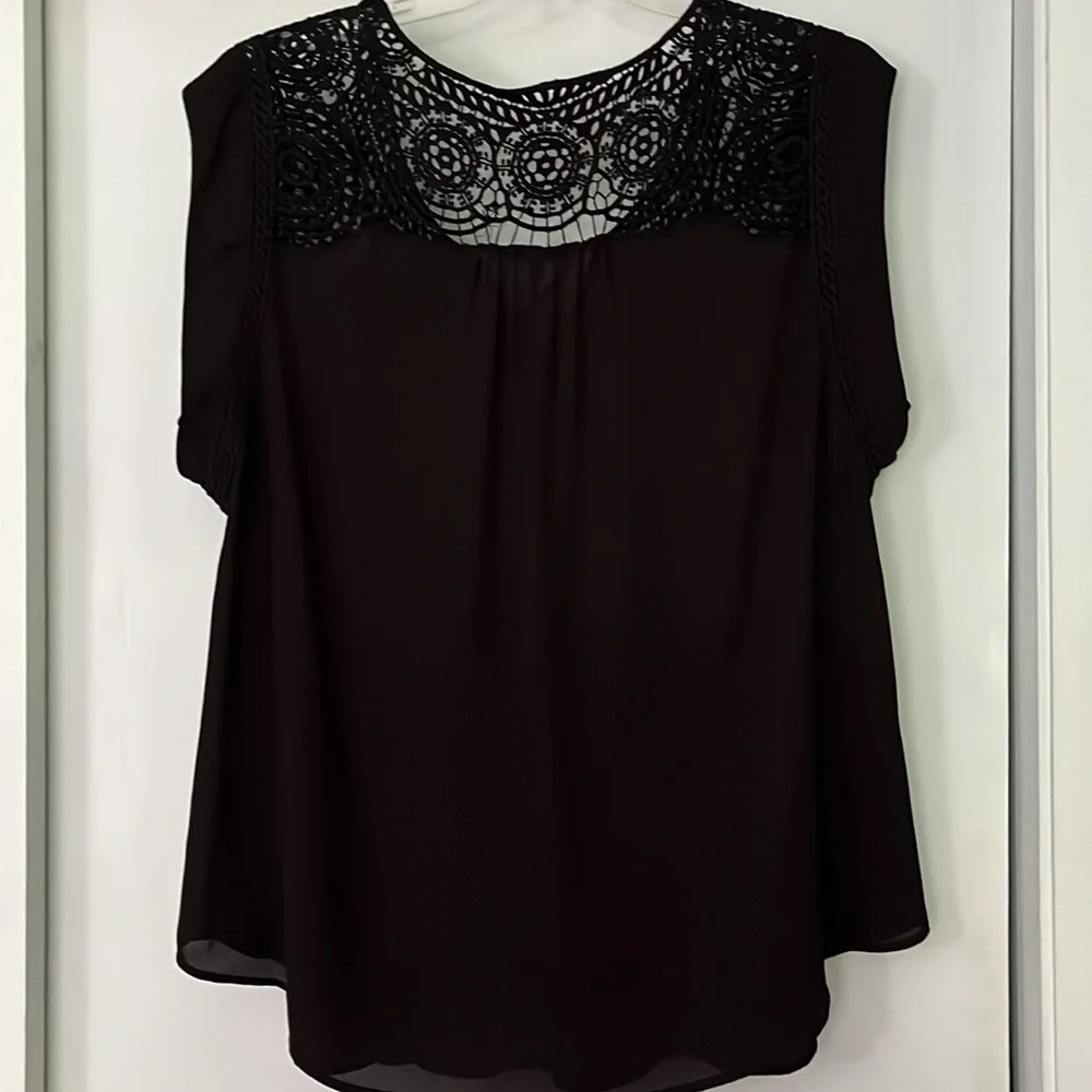 Daniel Rainn Black Cap Sleeve Embellished Blouse - Picture 6 of 10